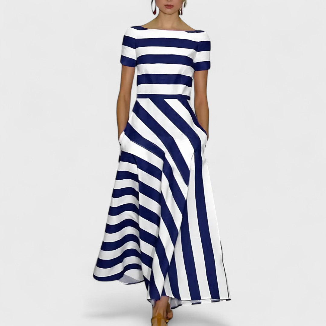 Emma – Lightweight and airy dress with thin stripes