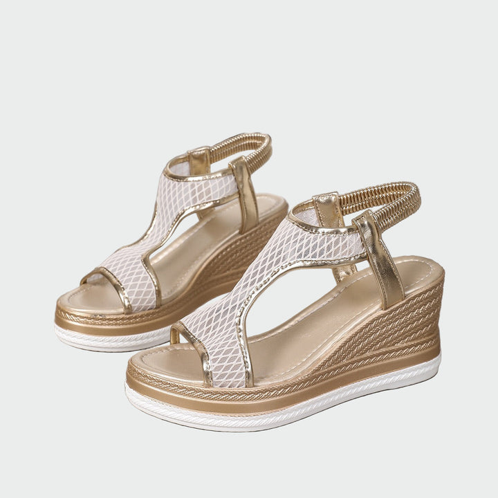 Elegant orthopedic women's sandal with platform