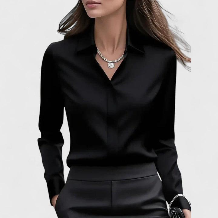 Melvaya - Elegant in Glossy Satin