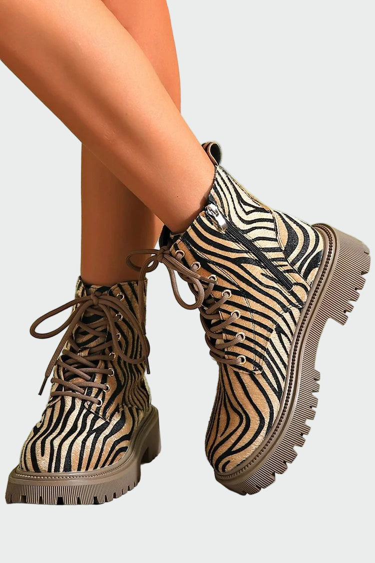 Boots with laces in zebra design