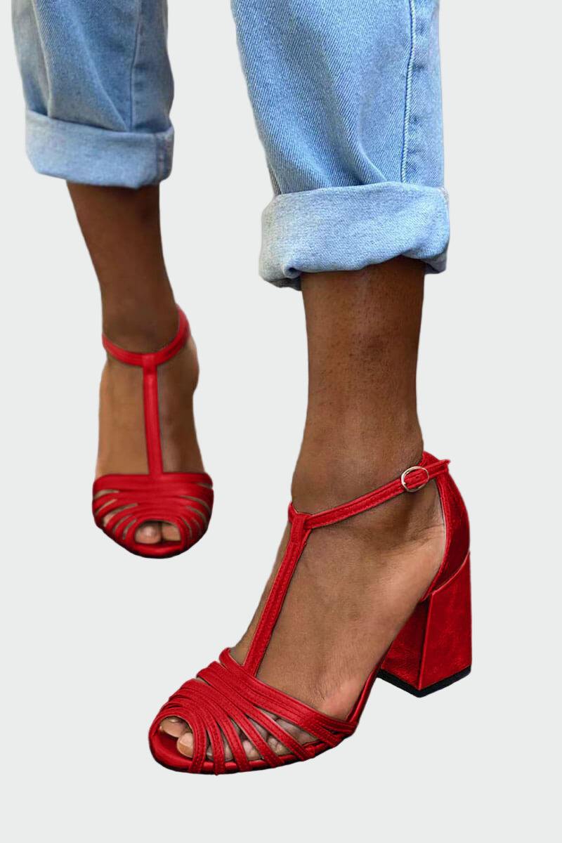 Elegant sandals with T-strap