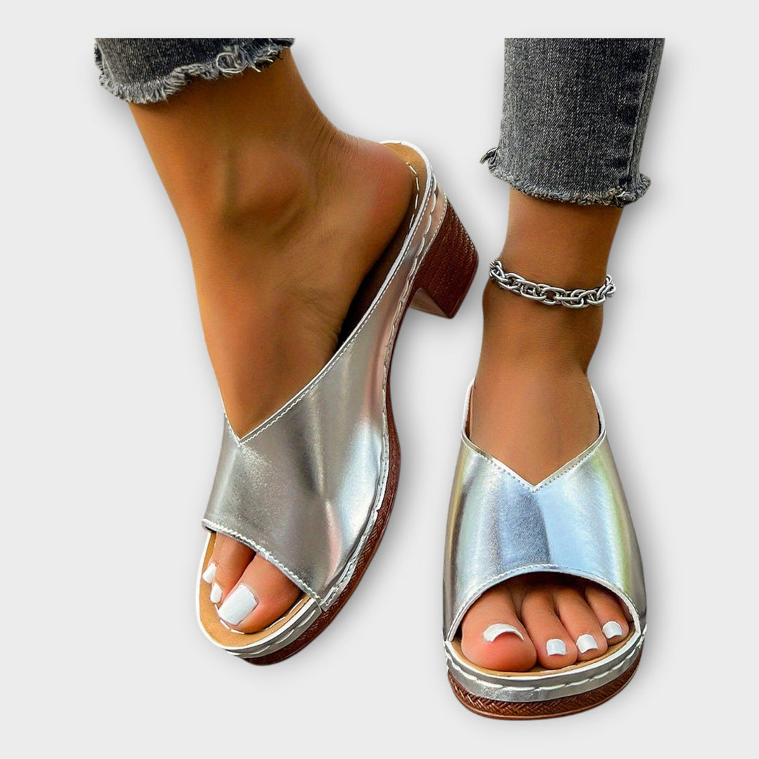 Sandals with Thick Heel and Open Back