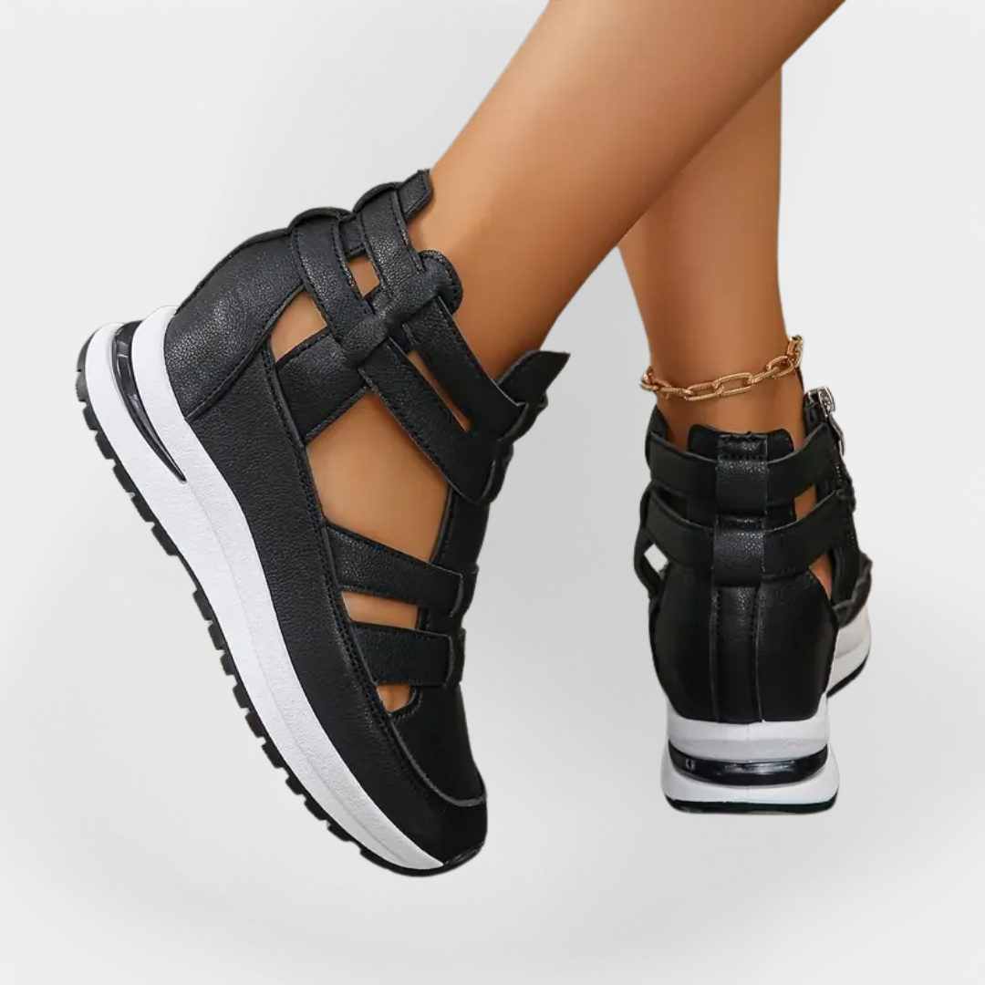 Elegant Let Sandal with Heel and Side Closure