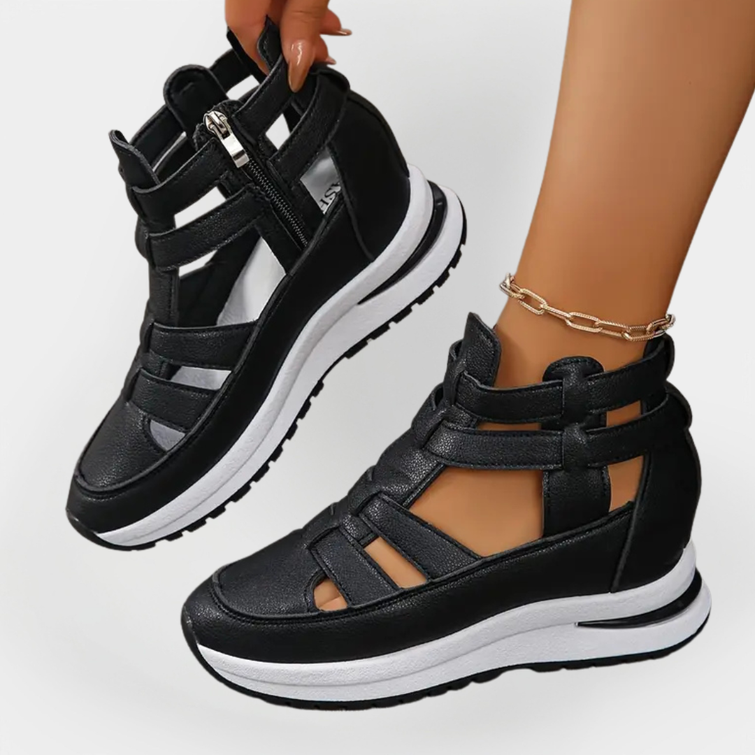 Elegant Let Sandal with Heel and Side Closure