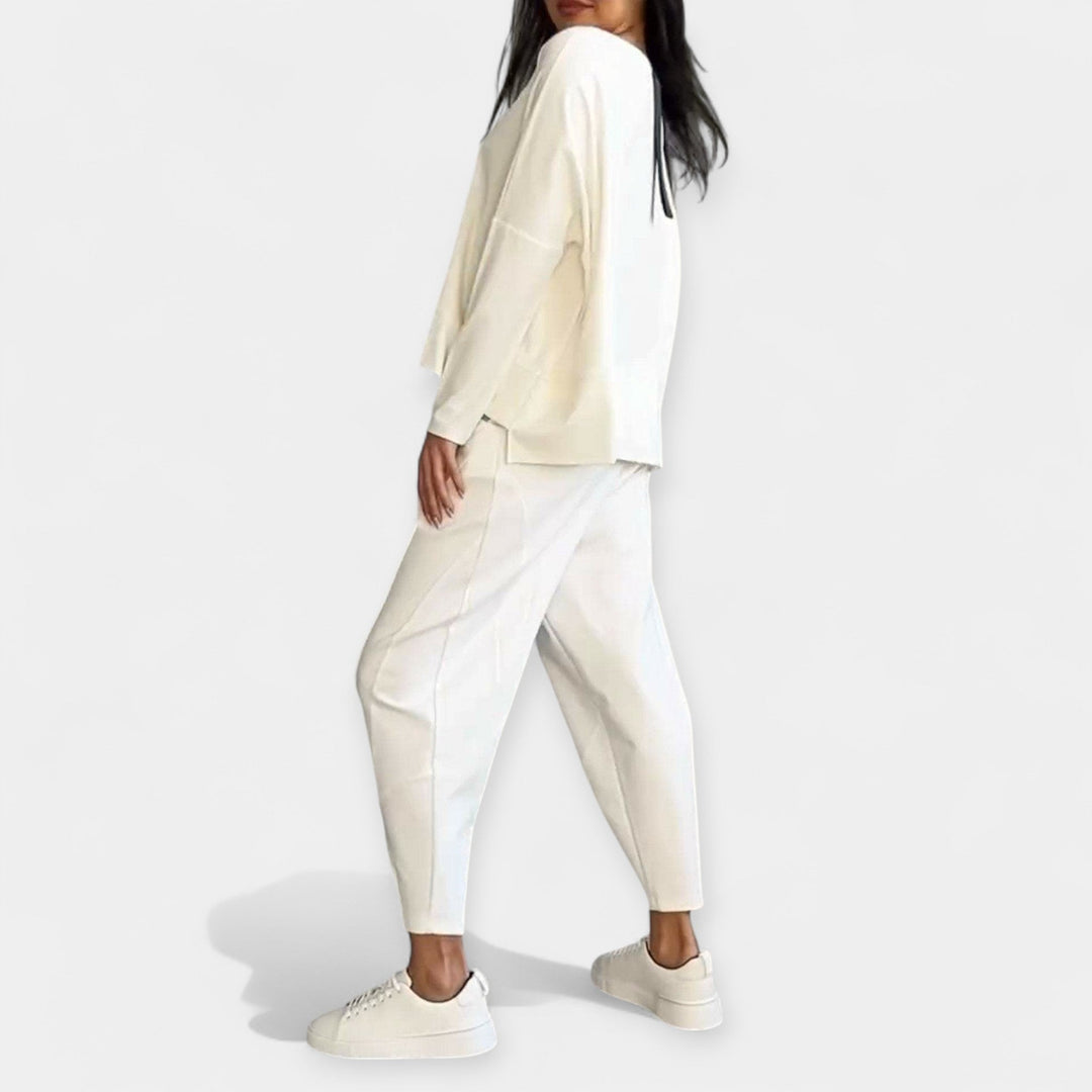 Composition with Long Sleeves