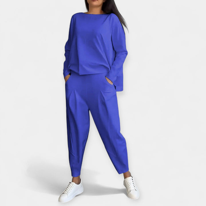 Composition with Long Sleeves