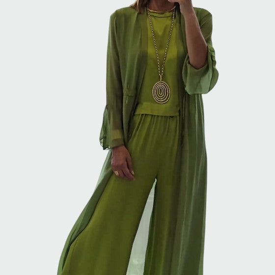 Amara - Elegant Comfortable Set