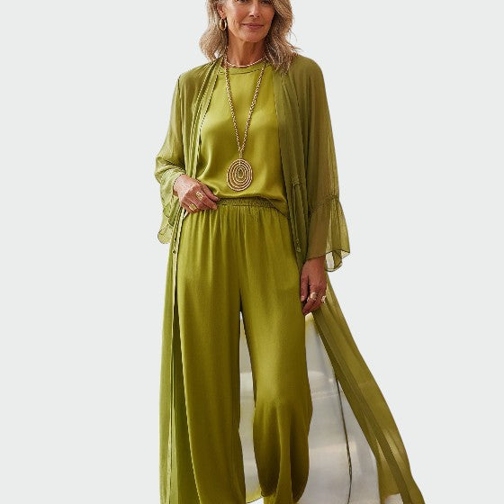 Amara - Elegant Comfortable Set